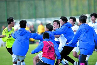 斯基拉：卢卡经纪人接触尤文，球员或将离开那不勒斯（斯基拉：卢卡经纪人与尤文已有接触，球员可能离开那不勒斯）