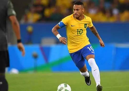 菲尔-琼斯预测欧冠第4轮：利物浦主场不敌皇马，曼城胜多特（菲尔-琼斯欧冠第4轮前瞻：利物浦主场负于皇马，曼城击败多特蒙德）