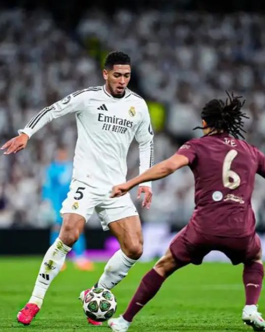 刘若钒本赛季从三镇自由身加盟海港，贡献5球6助攻