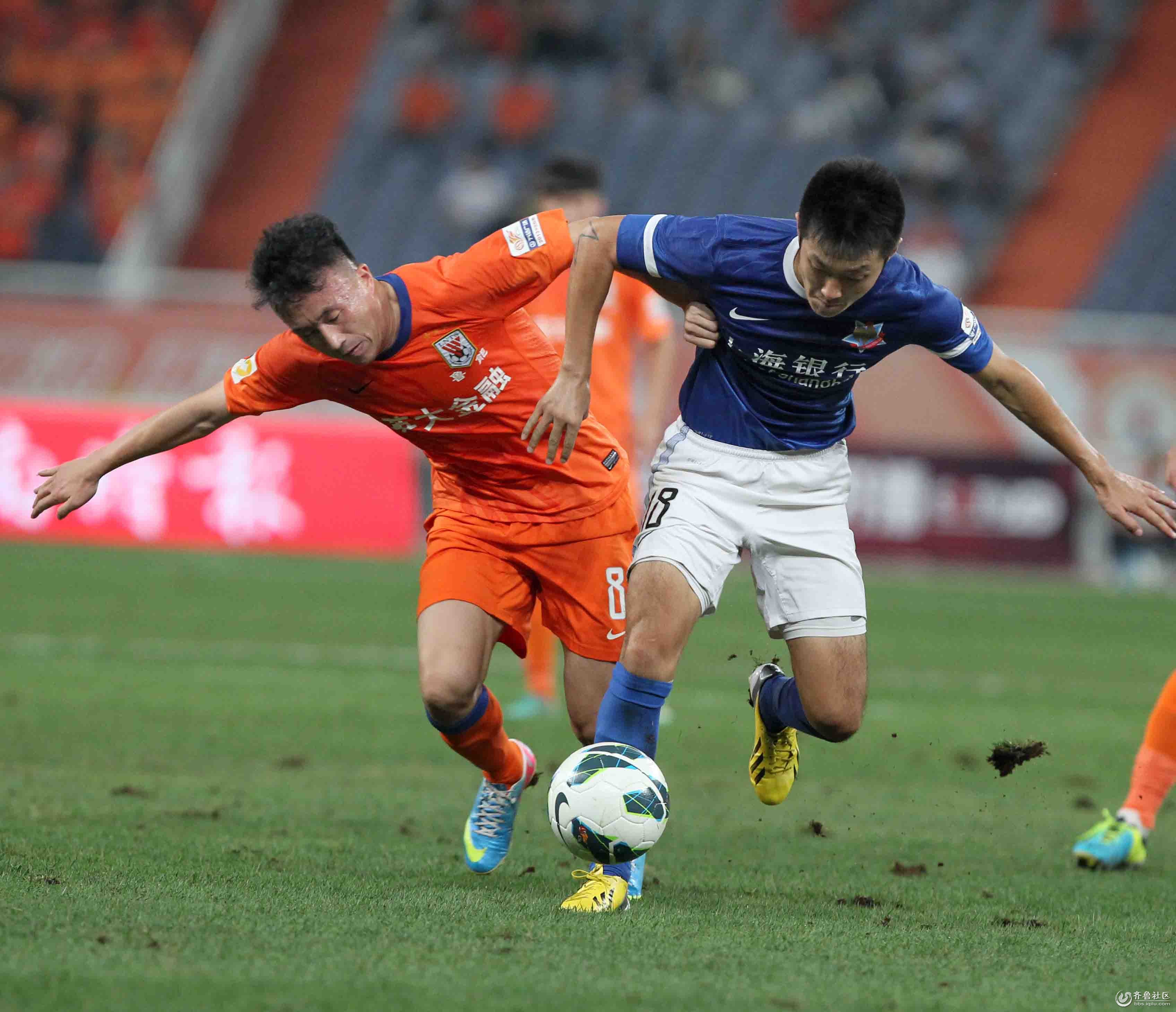 新赛季CBA竞争激烈，广厦、上海、山西、广东等队外援实力最强，新疆表现不佳，外援政策影响比赛格局。