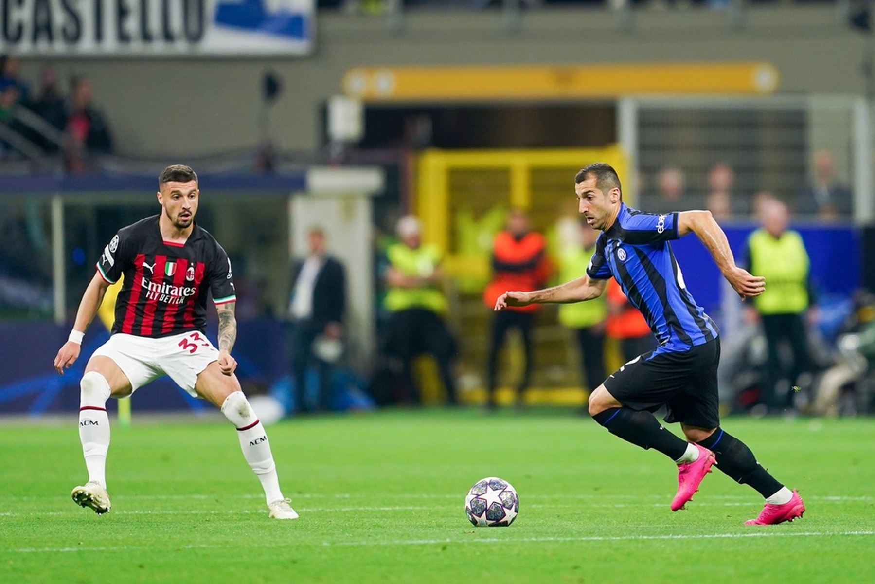 申花官方庆生海报出现低级翻译错误，将32nd写成32th（申花官微庆生海报翻译出错：32nd被写成32th）