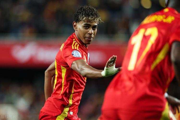 媒体人：邵佳一的最大优势就是省钱、超级省钱