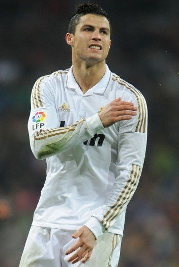 打造商业帝国？巴媒：内马尔父亲1800万美元收购贝利品牌（巴媒称内马尔父亲以1800万美元拿下贝利品牌，欲扩张商业版图）