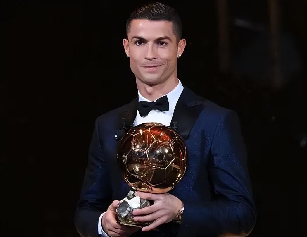 英超半场：沃尔特马德挑射破门，纽卡暂3-0埃弗顿