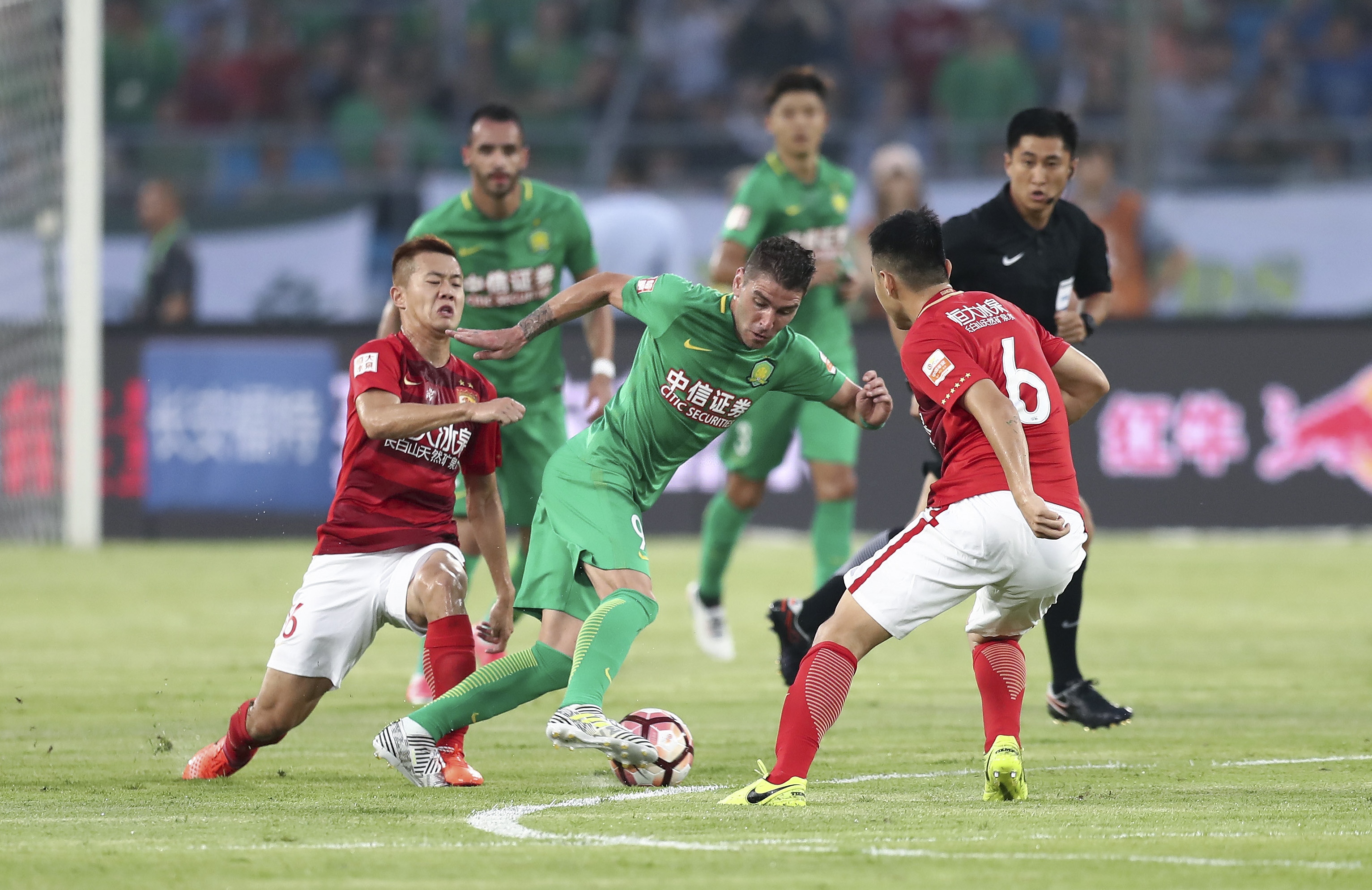 官方：东京绿茵与主帅城福浩、队长森田晃树达成续约协议（东京绿茵官宣：与主帅城福浩及队长森田晃树完成续约）